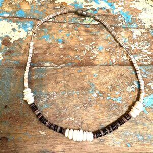 Southwestern Heishi Puka Shell Choker Necklace Vintage 1970s